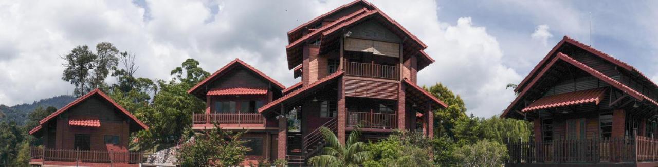 Red House The Garden Stay In Bukit Tinggi By Play Bentong Esterno foto
