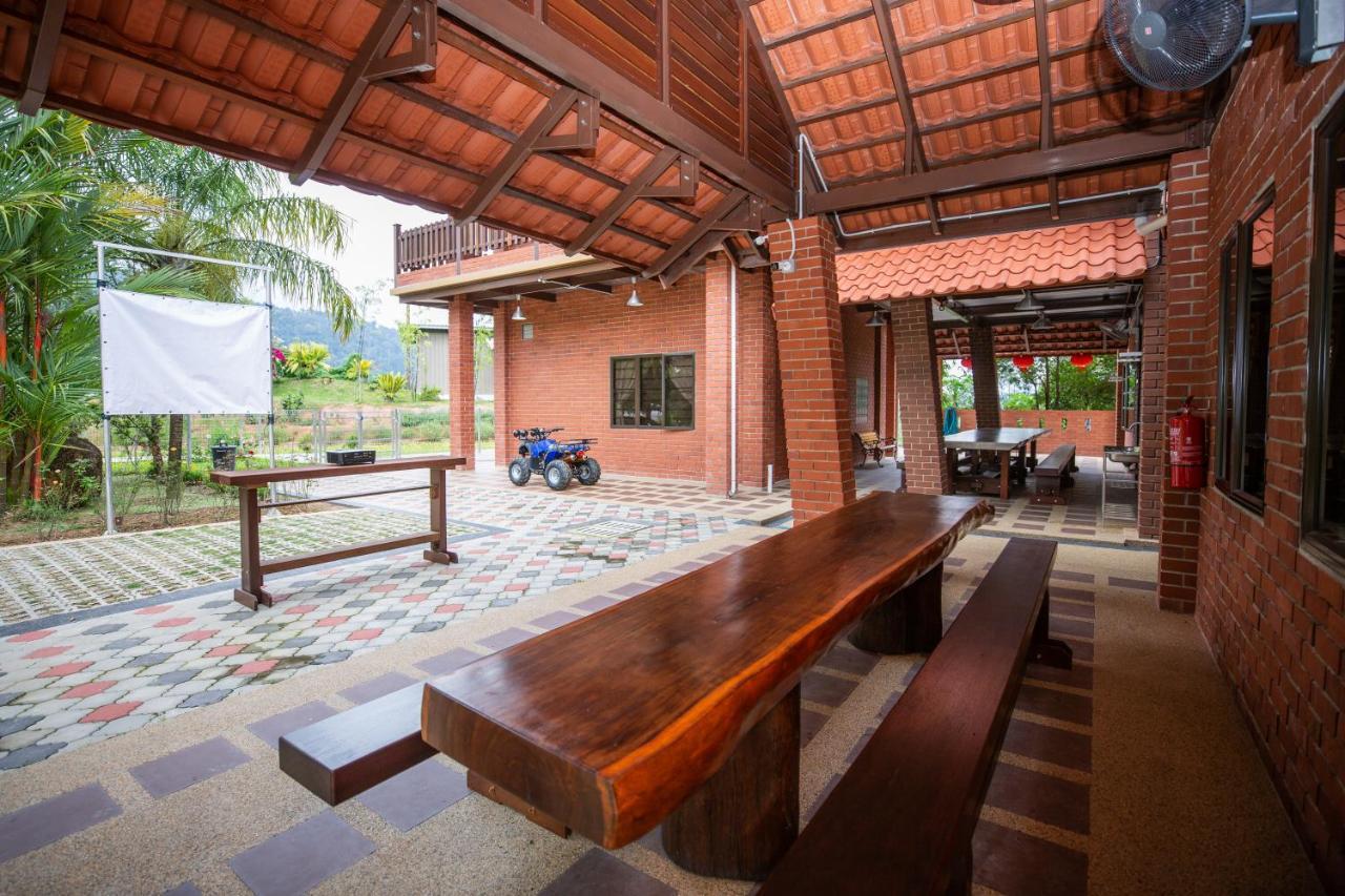 Red House The Garden Stay In Bukit Tinggi By Play Bentong Esterno foto