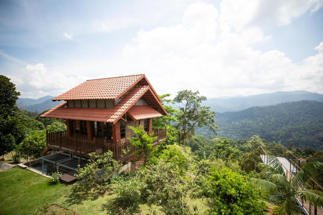 Red House The Garden Stay In Bukit Tinggi By Play Bentong Esterno foto