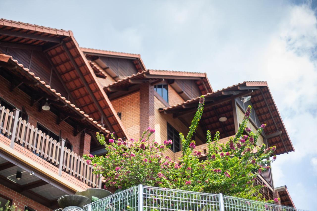 Red House The Garden Stay In Bukit Tinggi By Play Bentong Esterno foto